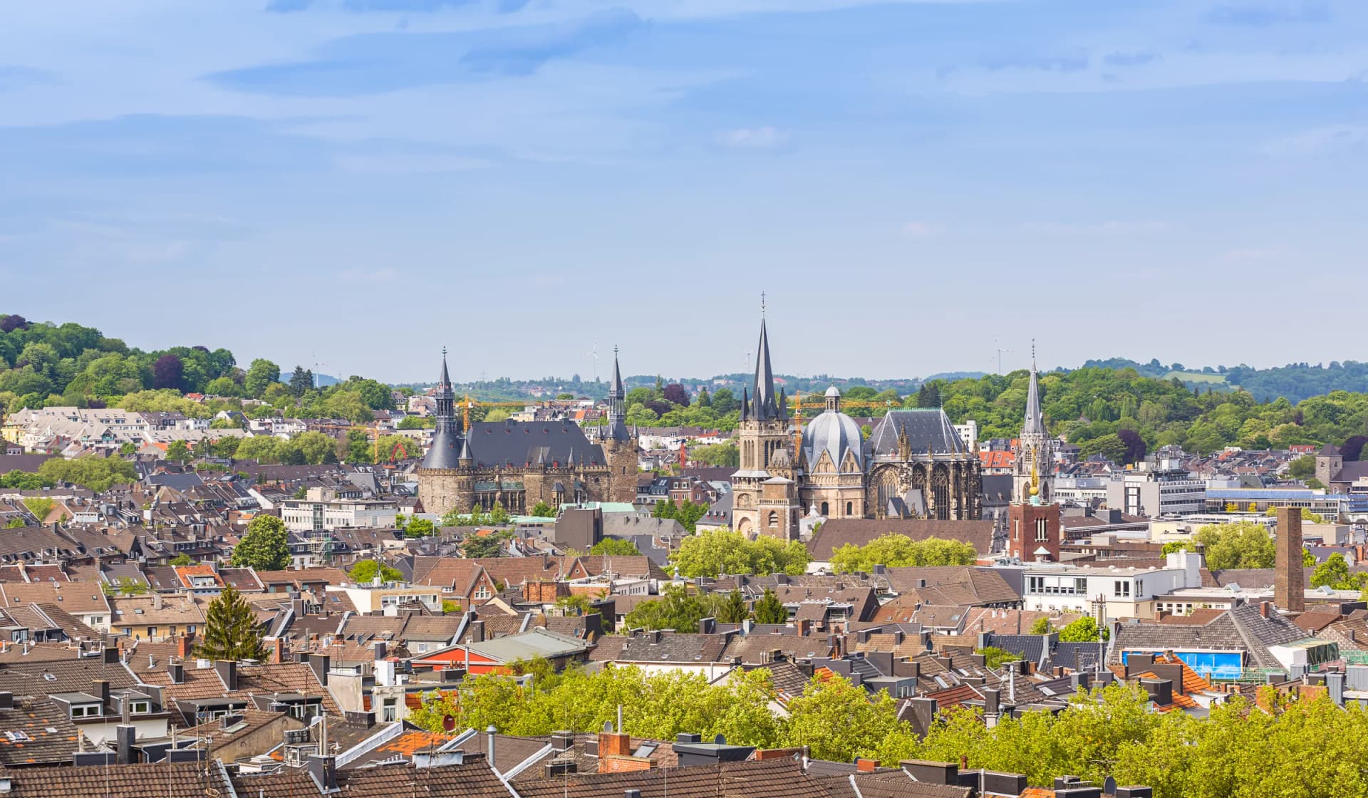 Blick über Aachen mit dem Dom