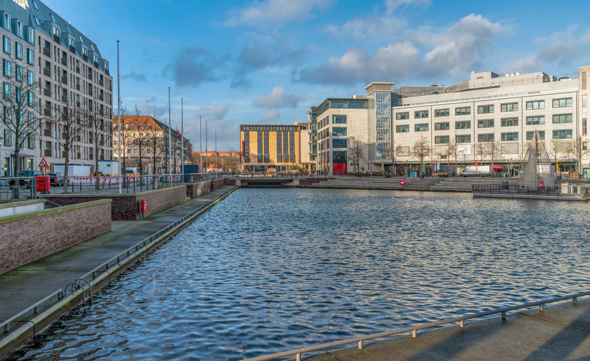 Stadtansicht von Kiel am Wasser
