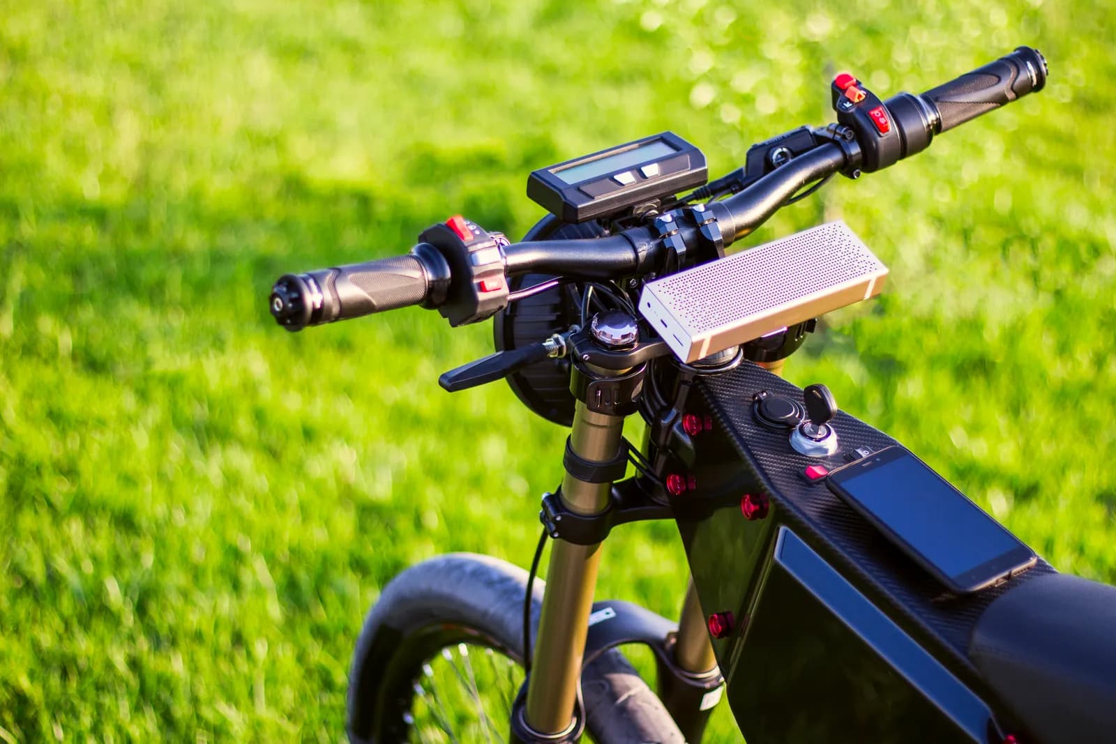 Akku kalibrieren Reset – Anzeige und Bedieneinheit am E-Bike-Lenker