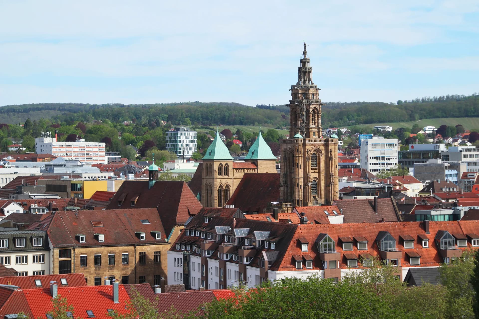 Kilianskirche über den Dächern der Heilbronner Innenstadt