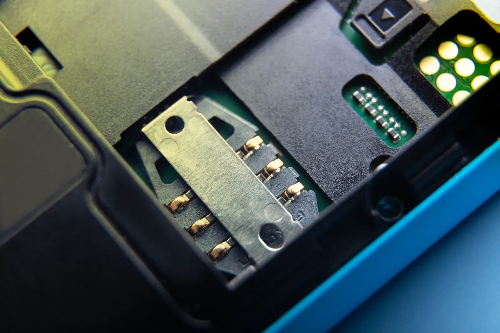 BMS E-Bike Akku – elektronische Bauteile auf einer Platine, Symbolbild